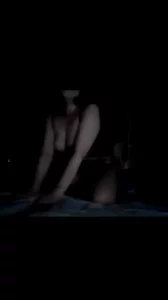 大奶母狗女友自慰勾引