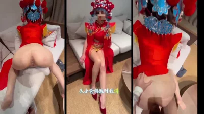 水流成河，中式婚礼后穿着婚纱就等不及背着老公被操