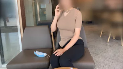 射手里接着吃，她说很好吃